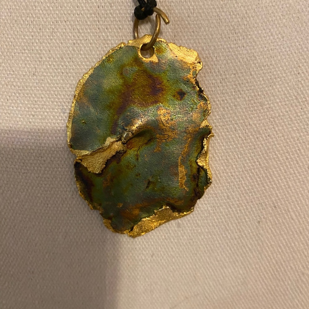Handcrafted Artisan Green and Gold Stone Pendant Necklace - Women Jewelry - Picture 2 of 8